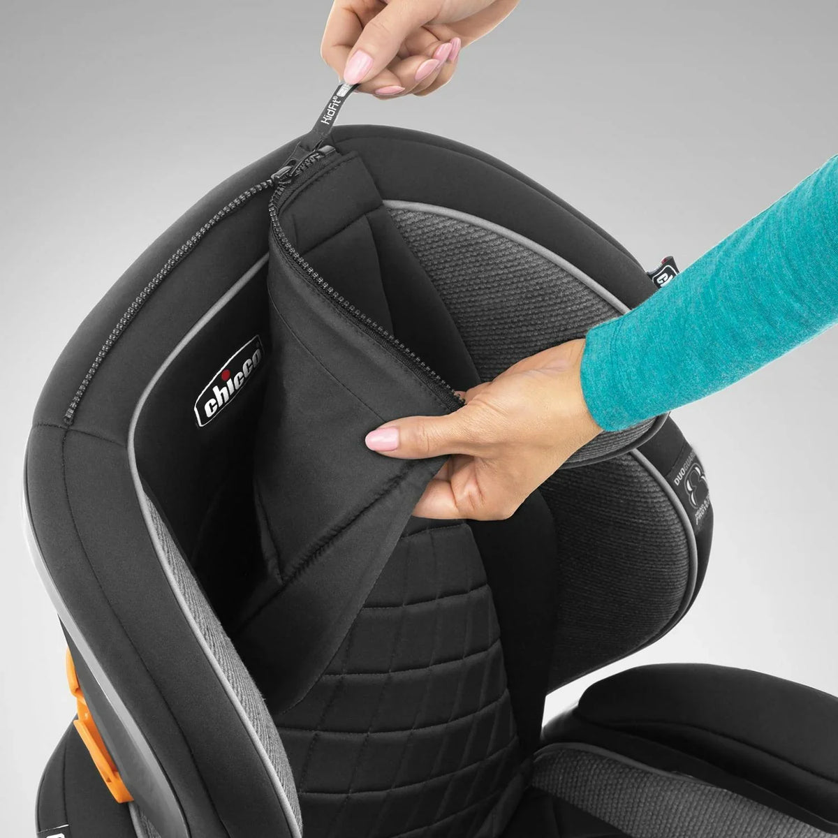 2026 NEW Chicco KidFit Zip Plus 2-in-1 Belt Positioning Booster Car Seat - Taurus (Black/Grey). New