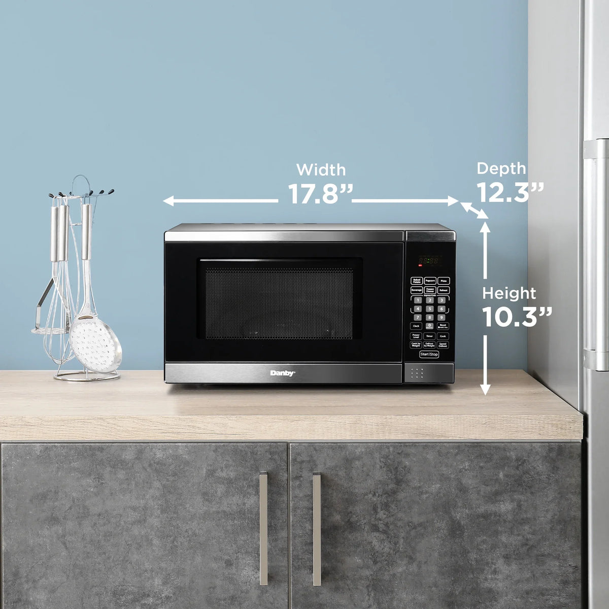 2026 NEW Danby Designer 0.7 cu. ft. Space Saving Under the Cupboard Microwave in Stainless Steel (DDMW007501G1)