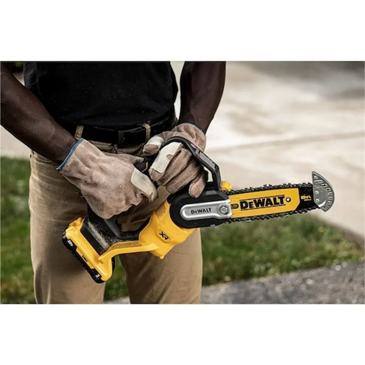 2026 NEW DeWalt 20V MAX 8 in Brushless Cordless Pruning Chainsaw (Tool Only)