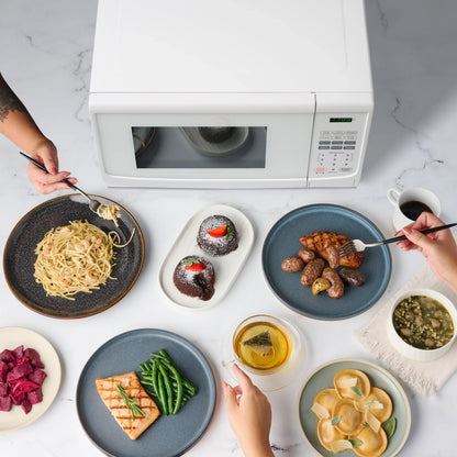 2026 NEW Farberware Classic 0.9 Cu. Ft 900-Watt Microwave Oven, Stainless Steel