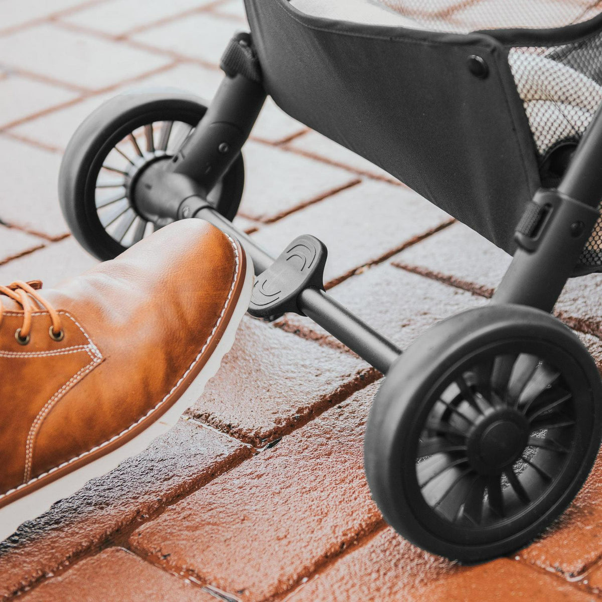 2026 NEW Chicco Presto Compact Stroller - Graphite (Grey). New