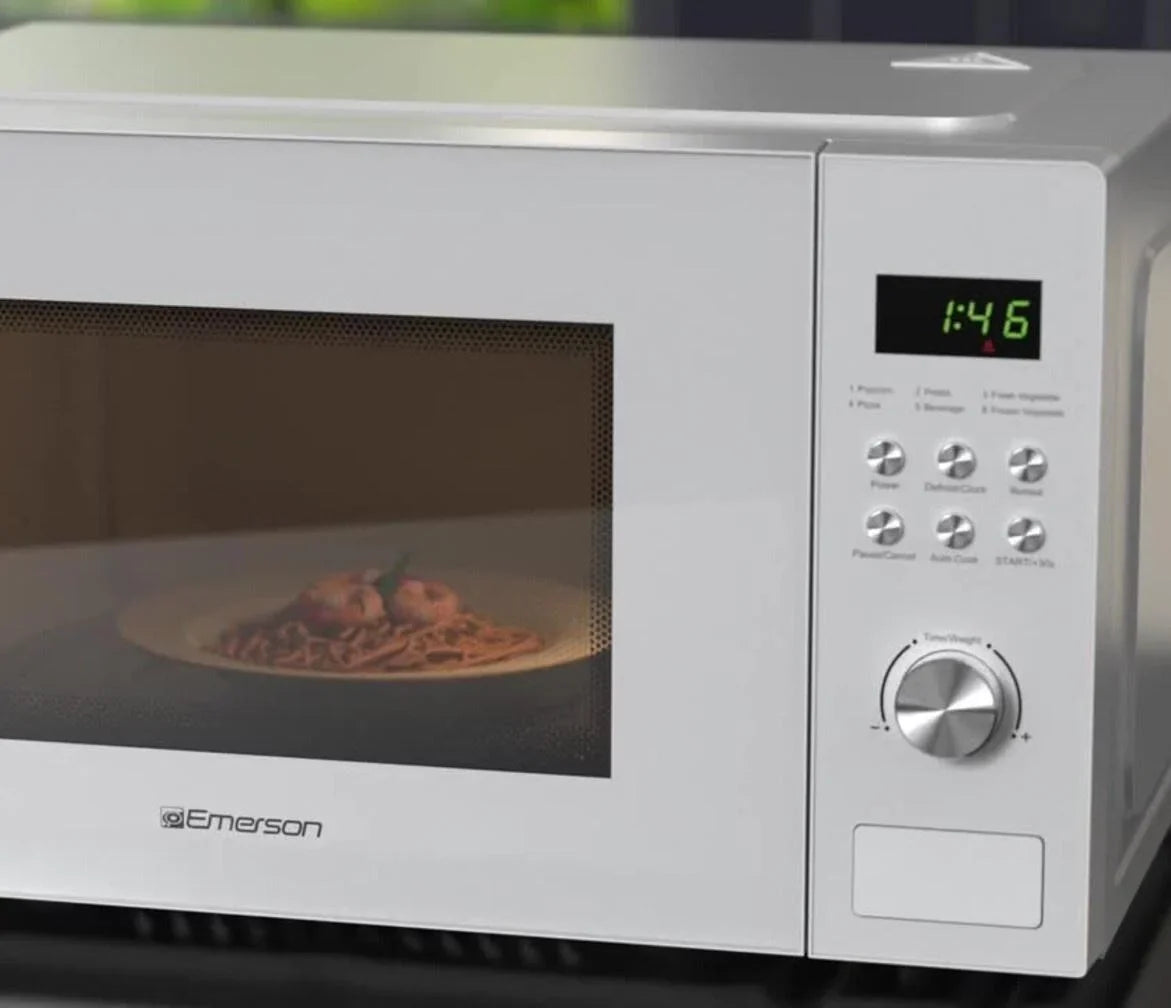 2026 NEW Emerson 1.1 Cu Ft, 1000W White Countertop Microwave Oven, MW1101W